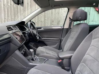 Volkswagen Tiguan 2.0 TDI SEL DSG Euro 6 (s/s) 5dr
