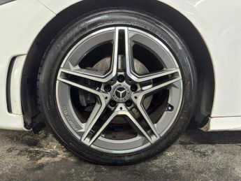 Mercedes-Benz A Class 1.5 A180d AMG Line (Executive) 7G-DCT Euro 6 (s/s) 5dr