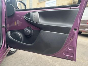 Peugeot 107 1.0 12V Active 2 Tronic Euro 5 5dr