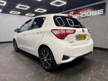 Toyota Yaris 1.5 VVT-h Icon Tech E-CVT Euro 6 (s/s) 5dr