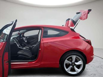 Vauxhall Astra GTC 2.0 CDTi SRi Euro 5 (s/s) 3dr
