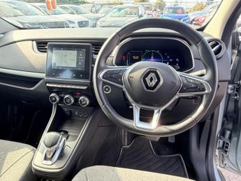 Renault Zoe R135 EV50 52kWh Iconic Auto 5dr (Rapid Charge)