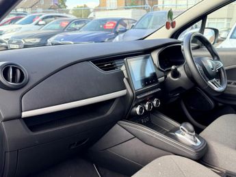 Renault Zoe R135 EV50 52kWh Iconic Auto 5dr (Rapid Charge)
