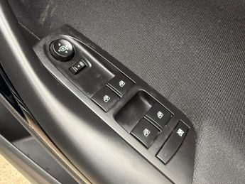 Vauxhall Astra 1.4i Turbo SRi Auto Euro 6 (s/s) 5dr