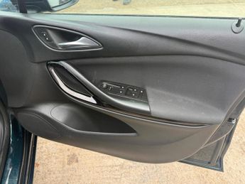 Vauxhall Astra 1.4i Turbo SRi Auto Euro 6 (s/s) 5dr