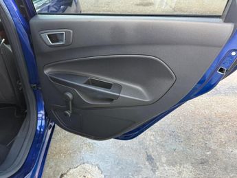 Ford Fiesta 1.0T EcoBoost Titanium Powershift Euro 6 5dr