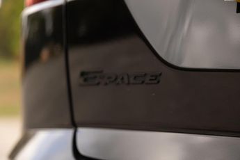 Jaguar E-PACE 2.0 D204 MHEV R-Dynamic S Auto AWD Euro 6 (s/s) 5dr
