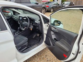 Ford Fiesta 1.0T EcoBoost Zetec Auto Euro 6 (s/s) 5dr