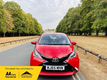 Toyota AYGO 1.0 VVT-i x-play Euro 5 5dr Euro 5
