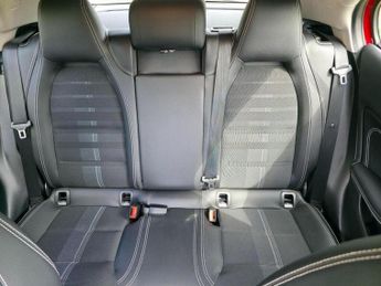 Mercedes-Benz GLA 1.6 GLA180 Urban Edition 7G-DCT Euro 6 (s/s) 5dr