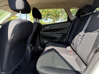 Nissan Pulsar 1.2 DIG-T n-tec XTRON Euro 6 (s/s) 5dr