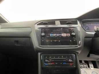Volkswagen Tiguan R-LINE TSI PHEV S-A