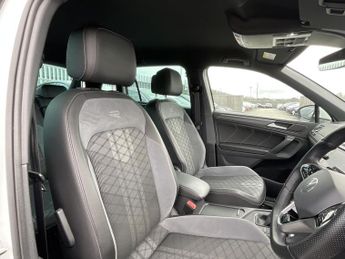 Volkswagen Tiguan R-LINE TSI PHEV S-A