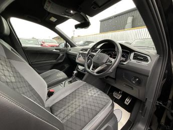 Volkswagen Tiguan R-LINE TSI S-A
