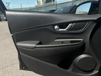 Hyundai Kona ULTIMATE EV