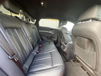 Audi E-Tron S LINE 55 QUATTRO