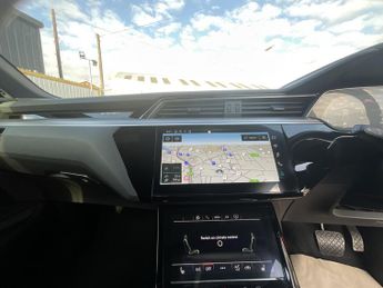 Audi E-Tron S LINE 55 QUATTRO