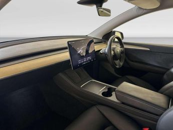 Tesla Model Y (Dual Motor) Long Range SUV 5dr Electric Auto 4WDE (384 bhp)