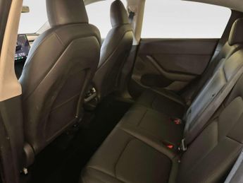 Tesla Model Y (Dual Motor) Long Range SUV 5dr Electric Auto 4WDE (384 bhp)