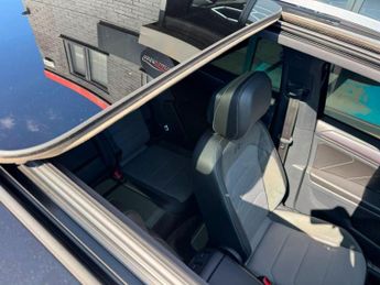 VOLKSWAGEN TIGUAN 2.0 TDI R-Line Tech SUV 5dr Diesel DSG Euro 6 (s/s) (150 ps) **F