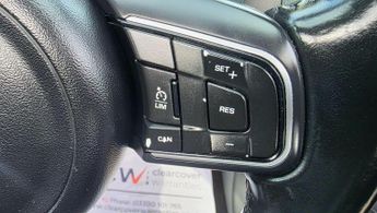 Jaguar F-PACE 2.0 D180 Portfolio Auto AWD Euro 6 (s/s) 5dr
