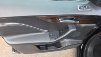 Jaguar F-PACE 2.0 D180 Portfolio Auto AWD Euro 6 (s/s) 5dr