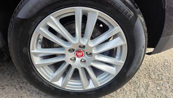 Jaguar F-PACE 2.0 D180 Portfolio Auto AWD Euro 6 (s/s) 5dr