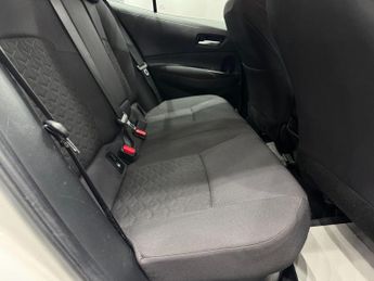 Toyota Corolla 1.8 VVT-h Icon Tech CVT Euro 6 (s/s) 5dr