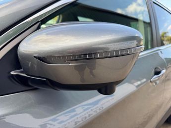 Nissan Qashqai 1.3 DIG-T N-Connecta DCT Auto Euro 6 (s/s) 5dr