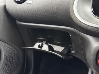 Smart fortwo 1.0 Passion Twinamic Euro 6 (s/s) 2dr
