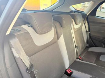 Ford Focus 1.0T EcoBoost Zetec Euro 5 (s/s) 5dr