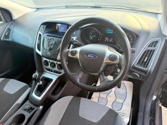 Ford Focus 1.0T EcoBoost Zetec Euro 5 (s/s) 5dr