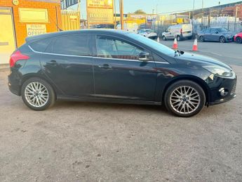 Ford Focus 1.0T EcoBoost Zetec Euro 5 (s/s) 5dr