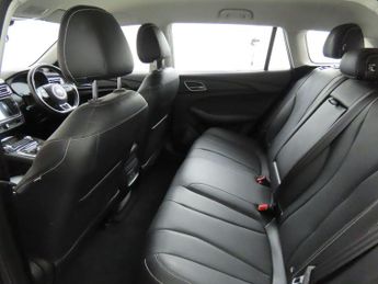 MG MG5 61.1kWh Exclusive Long Range Auto 5dr