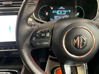 MG MG ZS 51.1kWh SE Auto 5dr