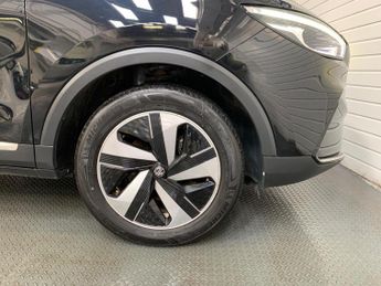 MG MG ZS 51.1kWh SE Auto 5dr