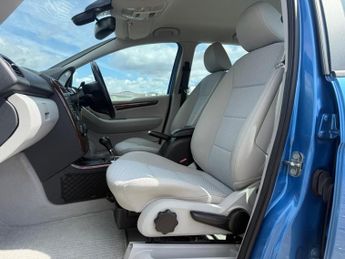 Mercedes-Benz A Class 1.7 A170 Elegance SE CVT 5dr