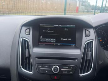 Ford Focus 1.0T EcoBoost Zetec Euro 6 (s/s) 5dr