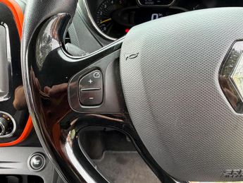 Renault Captur 1.5 dCi Dynamique S MediaNav SUV 5dr Diesel EDC Euro 5 (90 ps)