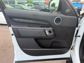Land Rover Discovery 3.0 TD V6 HSE Auto 4WD Euro 6 (s/s) 5dr