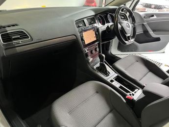 Volkswagen Golf 1.6 TDI SE Nav DSG Euro 6 (s/s) 5dr