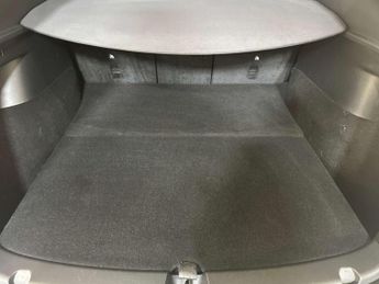 Tesla Model Y (Dual Motor) Long Range SUV 5dr Electric Auto 4WDE (384 bhp)