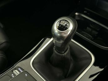 Mercedes-Benz A Class 1.3 A180 SE Hatchback 5dr Petrol Manual Euro 6 (s/s) (136 ps)
