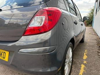 Vauxhall Corsa 1.2i ecoFLEX 16V SE Euro 5 (s/s) 5dr