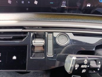 Peugeot E-3008 73kWh GT SUV 5dr Electric Auto (11kW Charger) (210 ps)
