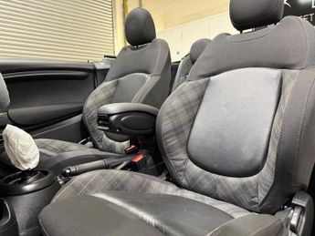 MINI Convertible 1.5 Cooper Steptronic Euro 6 (s/s) 2dr