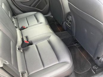 Mercedes-Benz A Class 2.1 A200d Sport (Premium) Hatchback 5dr Diesel 7G-DCT Euro 6 (s/