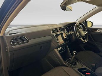 Volkswagen Tiguan 2.0 TDI Life SUV 5dr Diesel Manual Euro 6 (s/s) (150 ps)