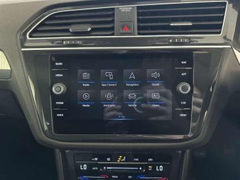 Volkswagen Tiguan 2.0 TDI Life SUV 5dr Diesel Manual Euro 6 (s/s) (150 ps)