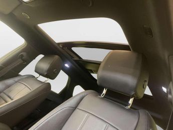 Land Rover Range Rover Evoque 1.5 P300e 12.2kWh R-Dynamic SE SUV 5dr Petrol Plug-in Hybrid Aut